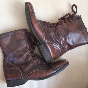 steve madden “troopa” boots